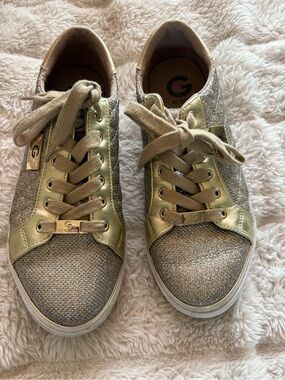 GUESS Women's Gold Glitter Low-Top Sneakers
